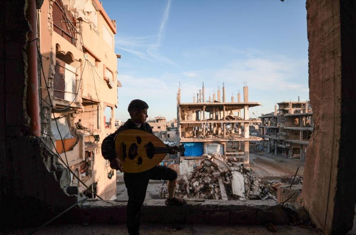 İsrail saldırısında bacağını kaybeden Gazzeli Abdurrahman, 'ud' ile hayata tutundu