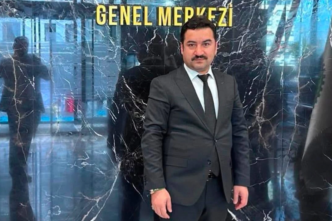 &Ouml;z Sağlık-İş&rsquo;te dikkat &ccedil;eken ayrılık: Mehmet Yeşilyurt istifa etti