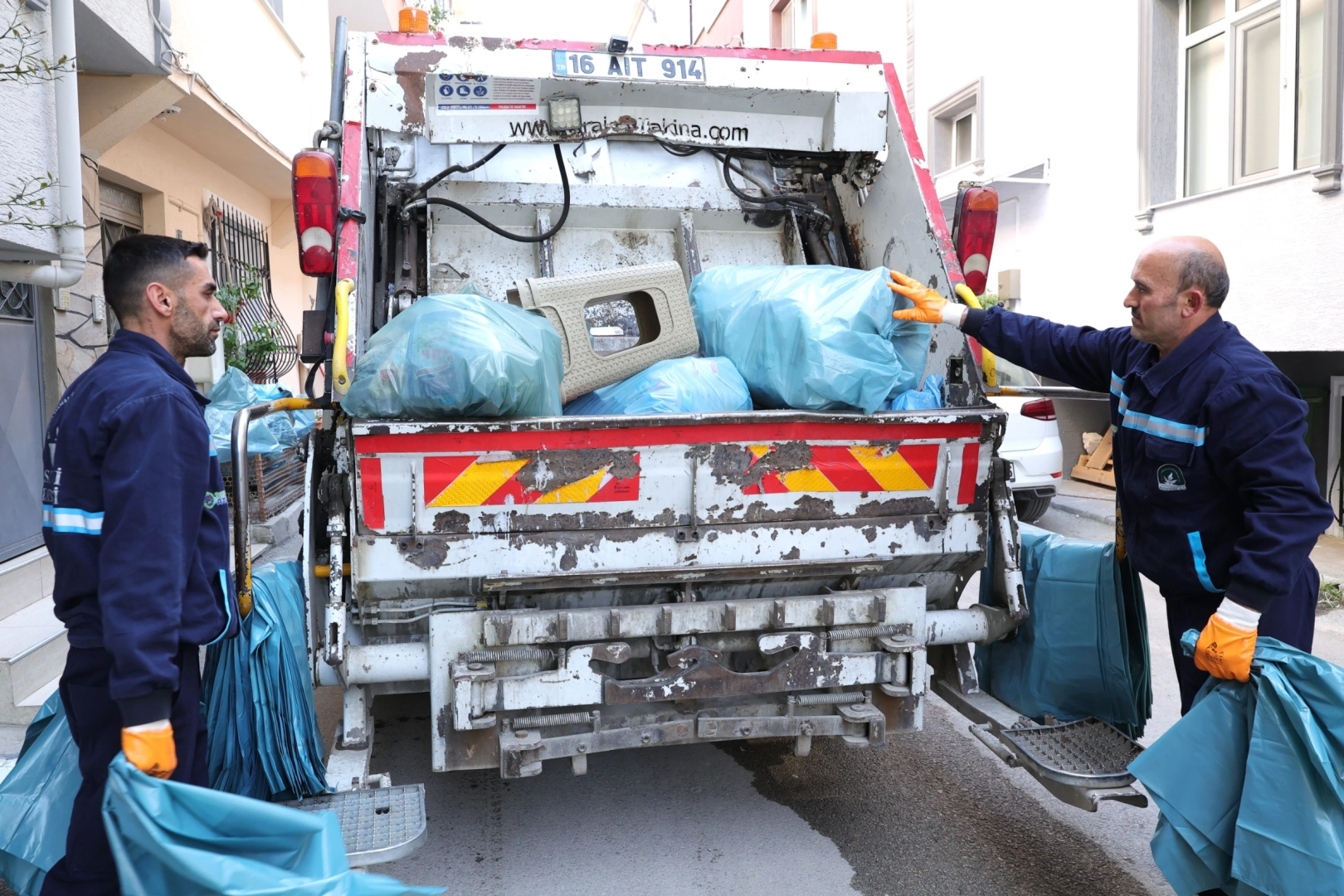 Osmangazi Belediyesi 73 bin ağacın kesilmesini &ouml;nledi