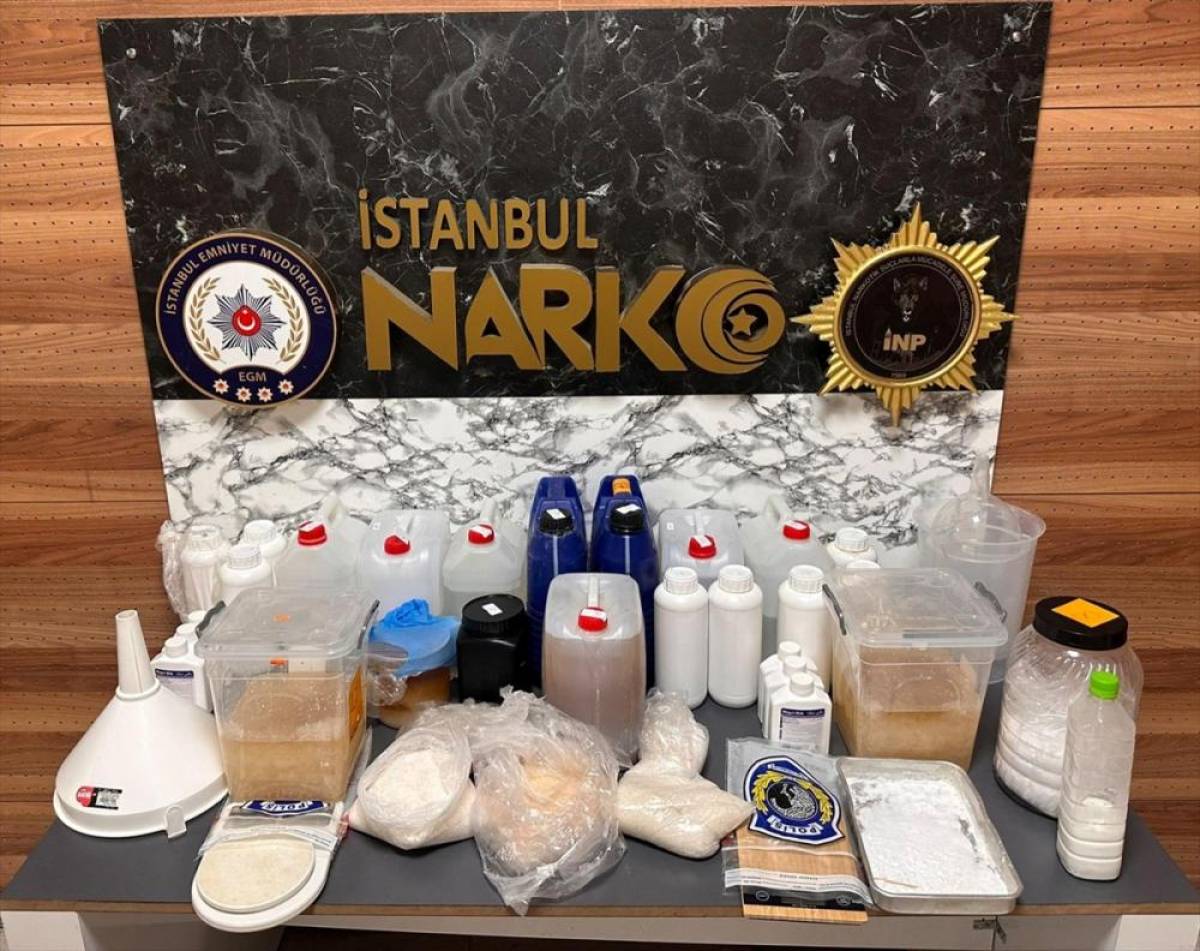 İstanbul'da 30 kilogram uyuşturucu ele ge&ccedil;irildi