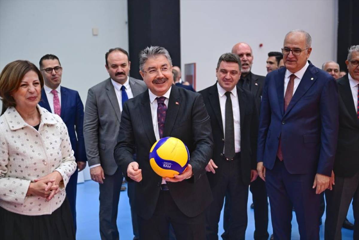 Eskişehir'de Festival Voleybol Altyapılar T&uuml;rkiye Şampiyonası başladı