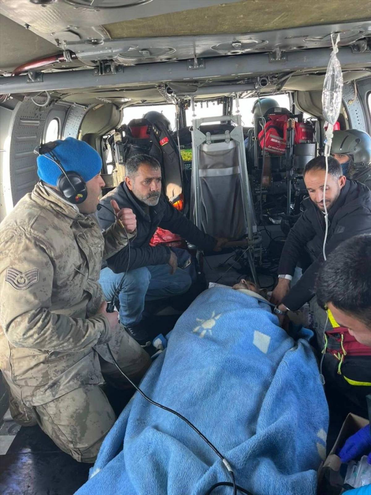 Batman'da rahatsızlanan 92 yaşındaki kişi jandarma helikopteriyle hastaneye ulaştırıldı