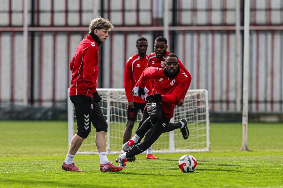 Samsunspor, Trabzonspor ma&ccedil;ının hazırlıklarına başladı