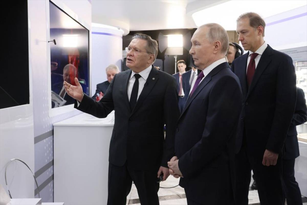 Rosatom, Geleceğin Teknolojileri Forumu'nda Rusya Devlet Başkanı Putin'e son &uuml;r&uuml;nlerini tanıttı