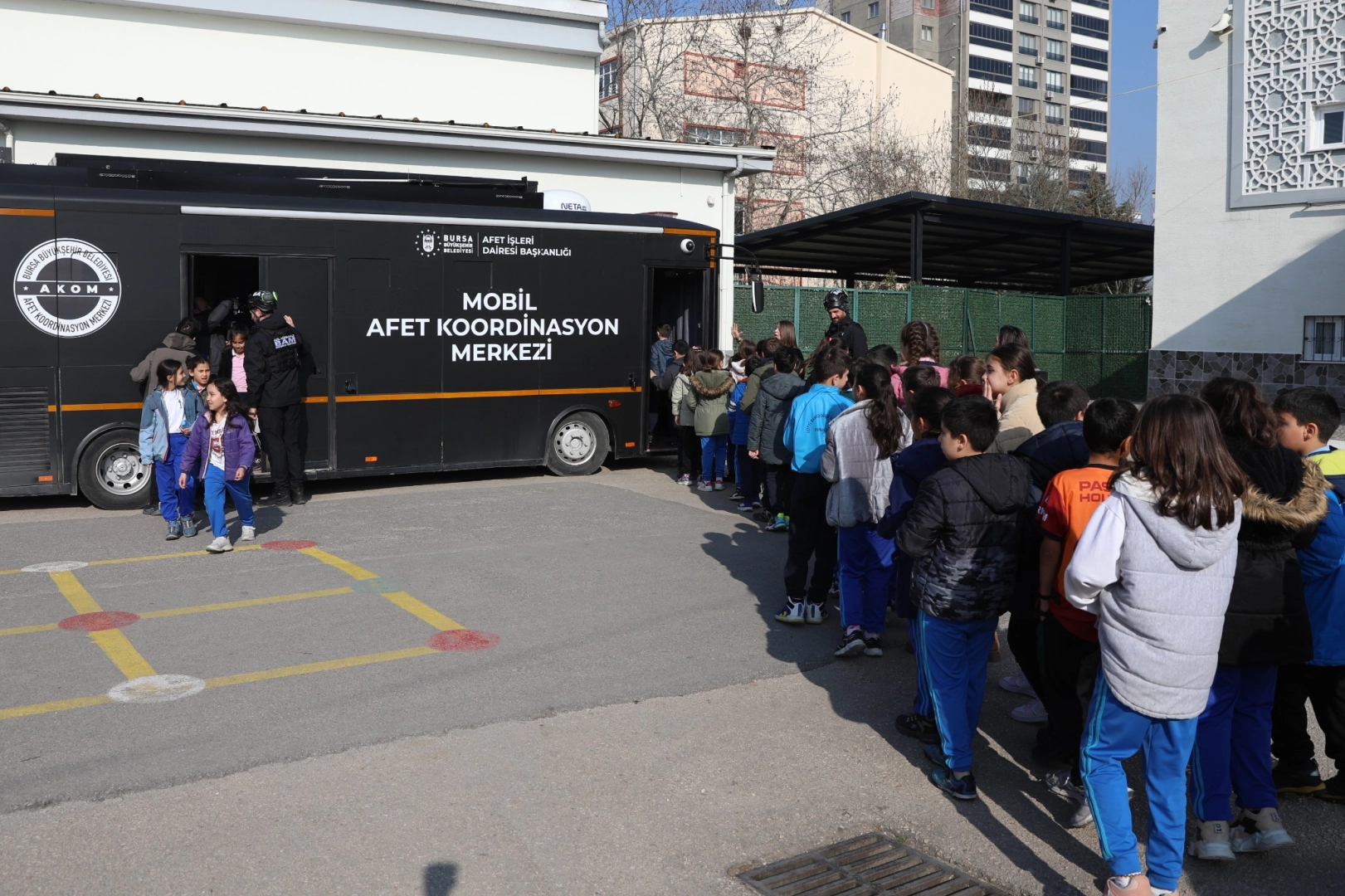 Bursalı miniklere B&uuml;y&uuml;kşehir'den afet eğitimi