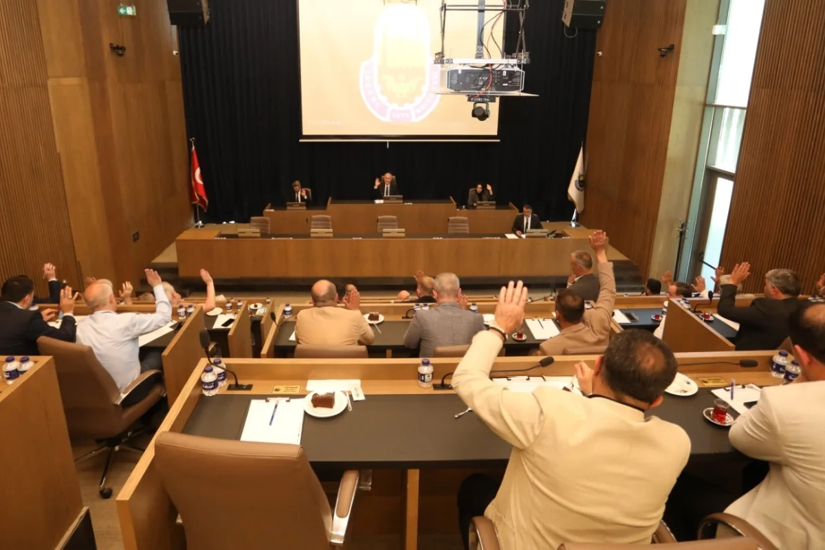 Bursa İneg&ouml;l'&uuml;n başarılı sporcuları yerel mecliste &ouml;d&uuml;llendirildi