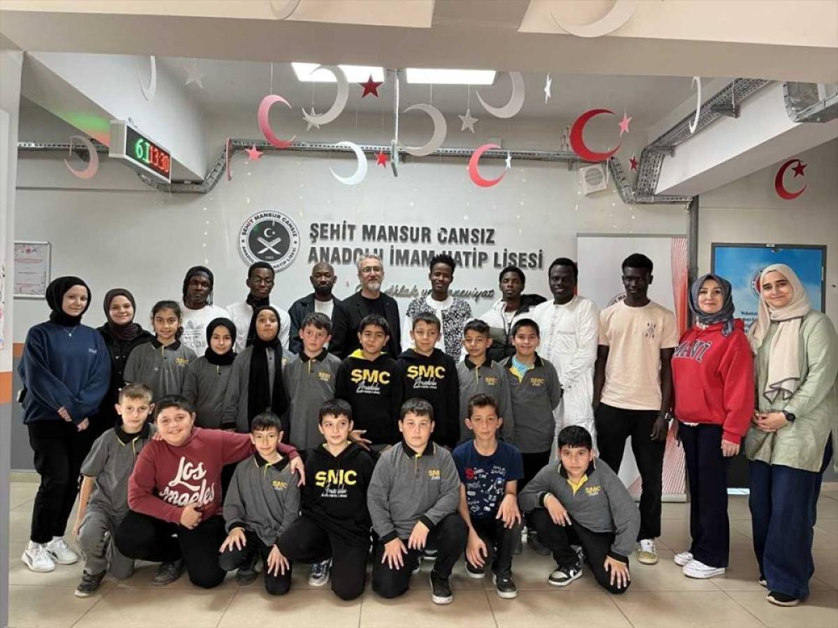 Afrikalı öğrenciler Sakarya'da kültürlerini tanıttı