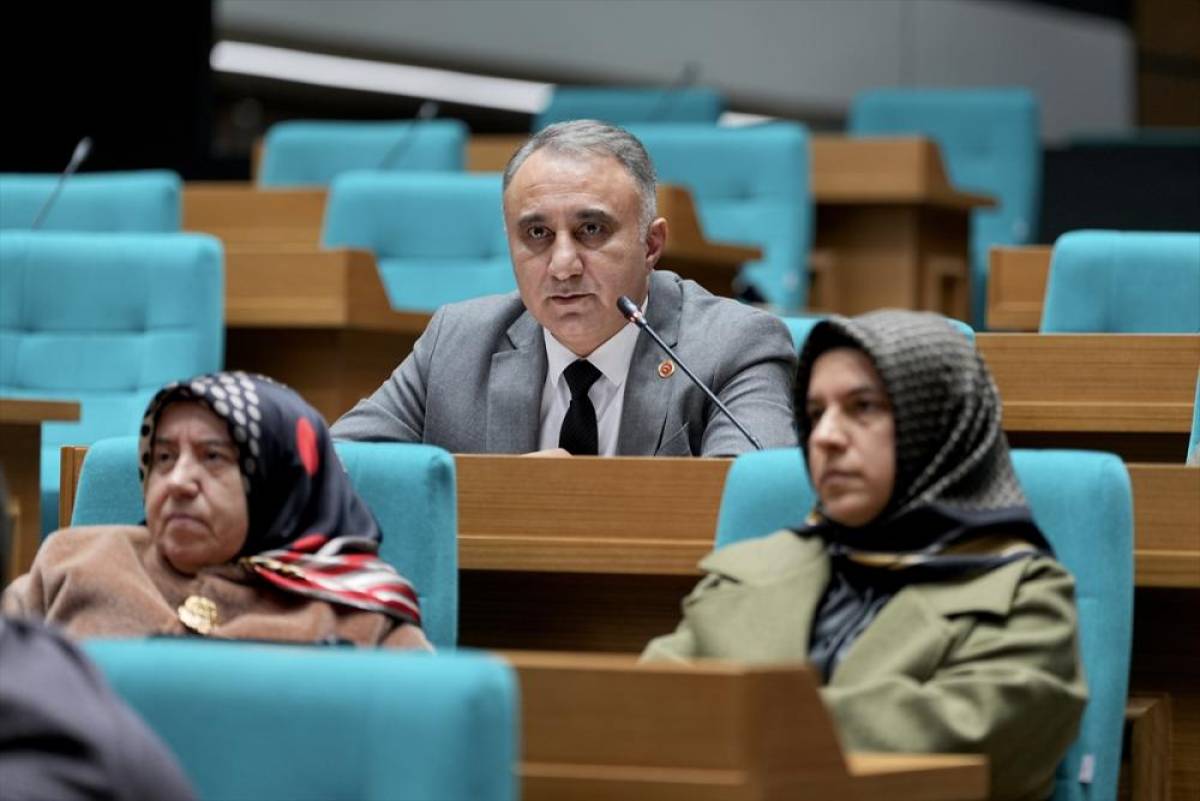 &Uuml;sk&uuml;dar Belediye Meclisinde Kent Lokantası zammı kabul edildi