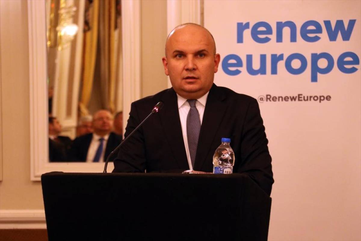 Gazeteci Nahide Deniz, Atat&uuml;rk'&uuml;n Sofya yıllarını anlatan kitabını Bulgaristan'da tanıttı