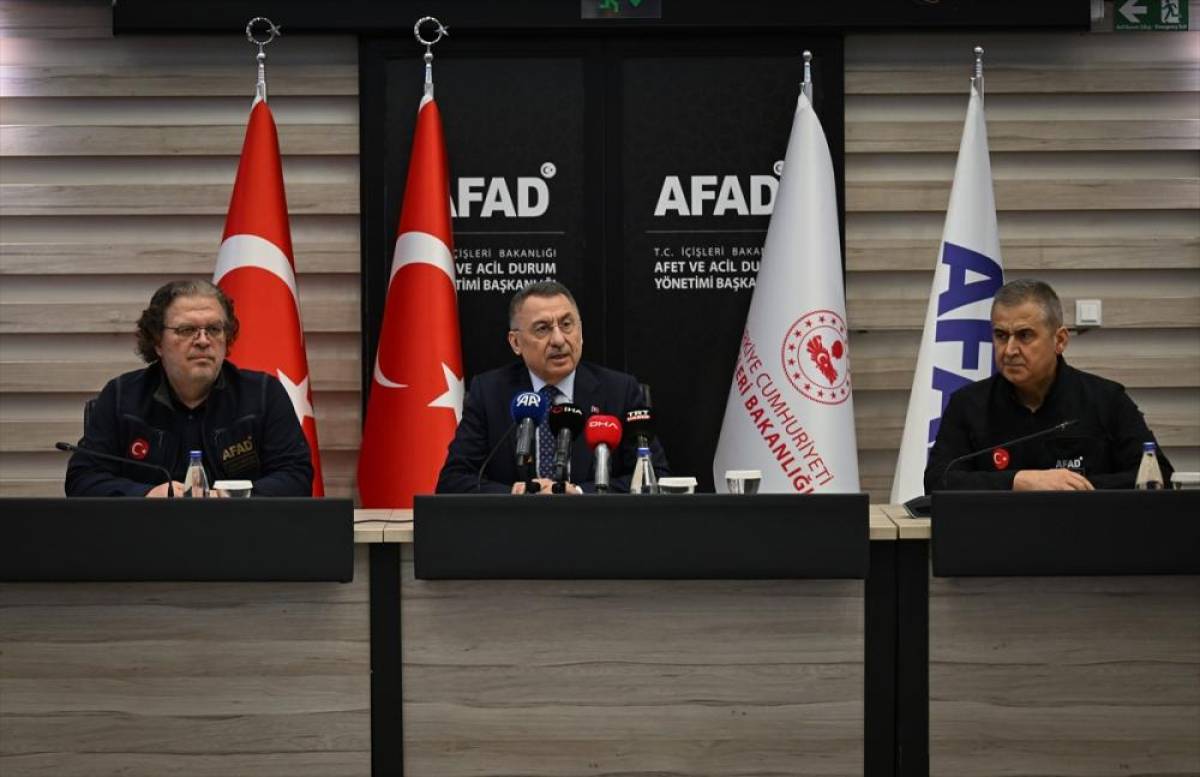 Fuat Oktay'dan 6 Şubat depremlerinin 3. yılı dolayısıyla AFAD'a ziyaret