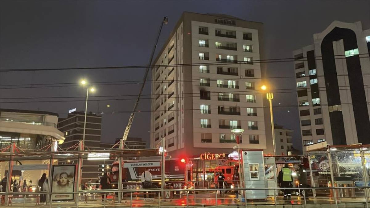 Kayseri'de &ouml;ğrenci yurdunda &ccedil;ıkan yangın itfaiye ekiplerince s&ouml;nd&uuml;r&uuml;ld&uuml;