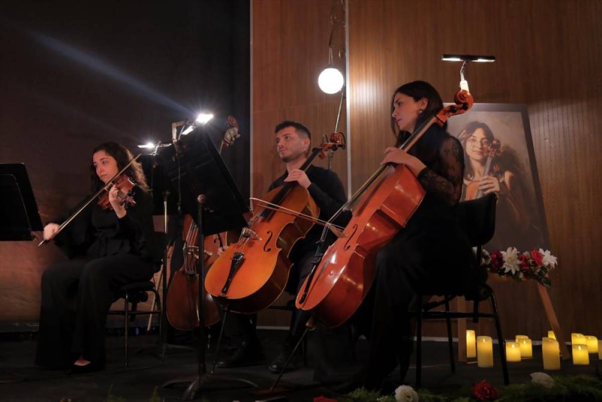 Mersin'de "M&uuml;ziğin Sonsuzluğunda Yarım Kalan Bir Beste: La&ccedil;in Akyol" konseri verildi