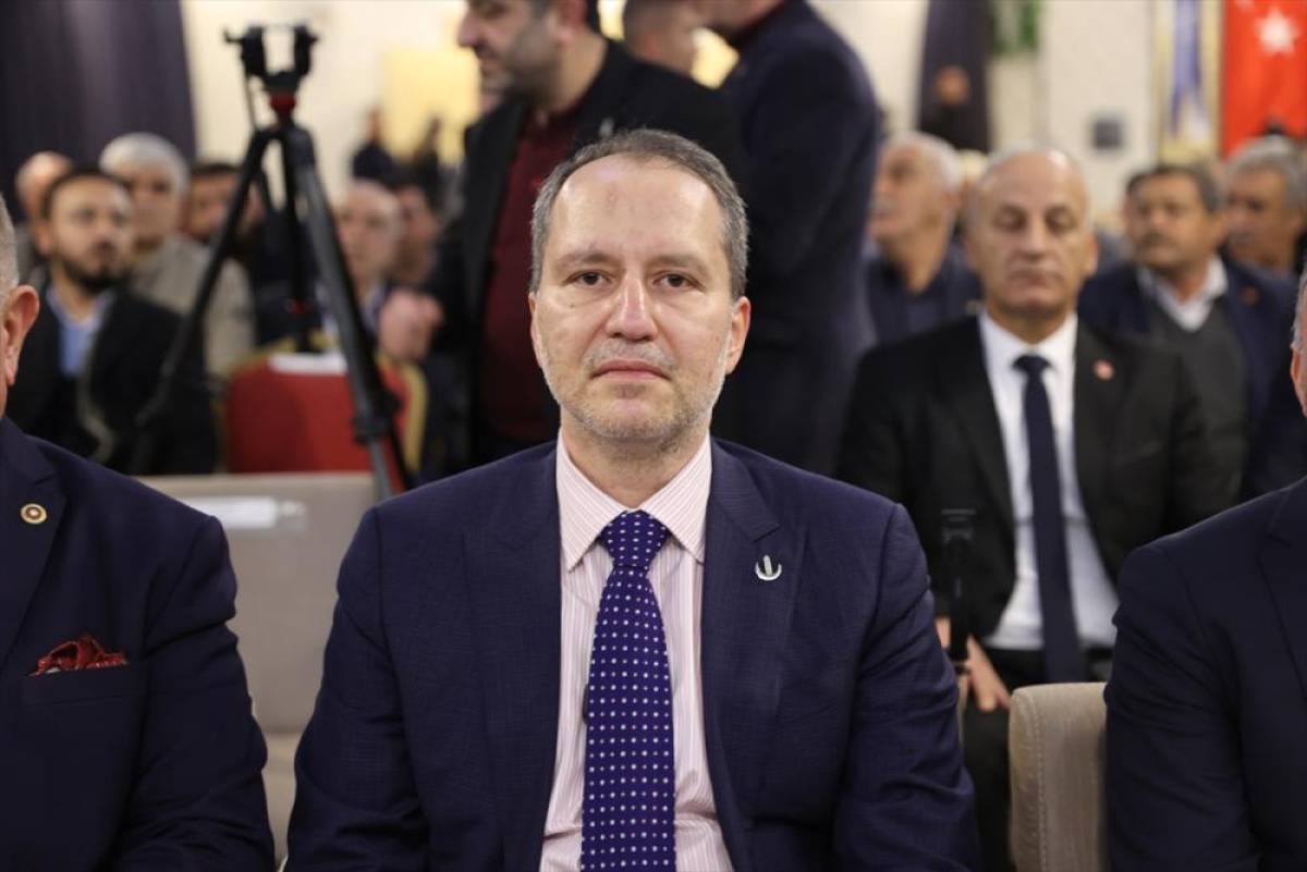 Yeniden Refah Partisi Genel Başkanı Erbakan, Mardin'de Fehim Adak'ı anma programına katıldı