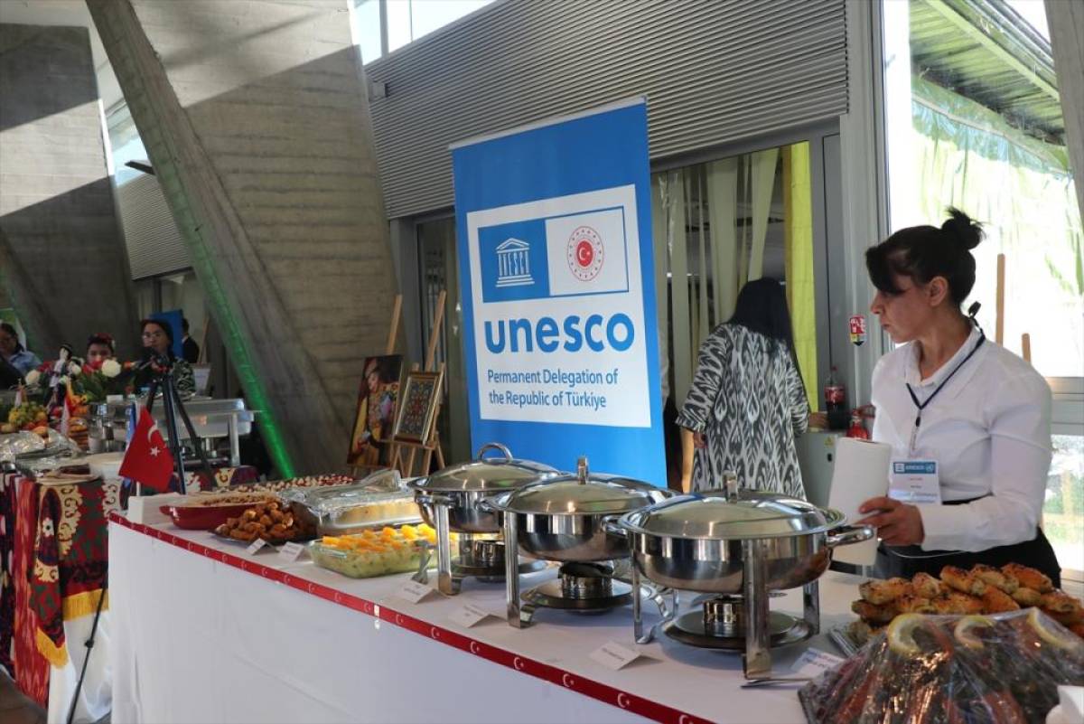 Paris'teki UNESCO merkezinde nevruz etkinliği d&uuml;zenlendi