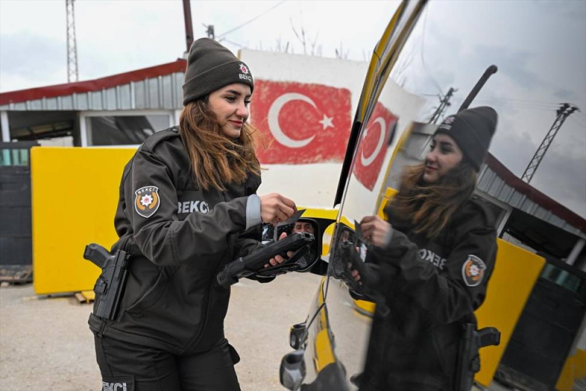 Van'ın tek kadın bek&ccedil;isi şehit babasının izinden gidiyor