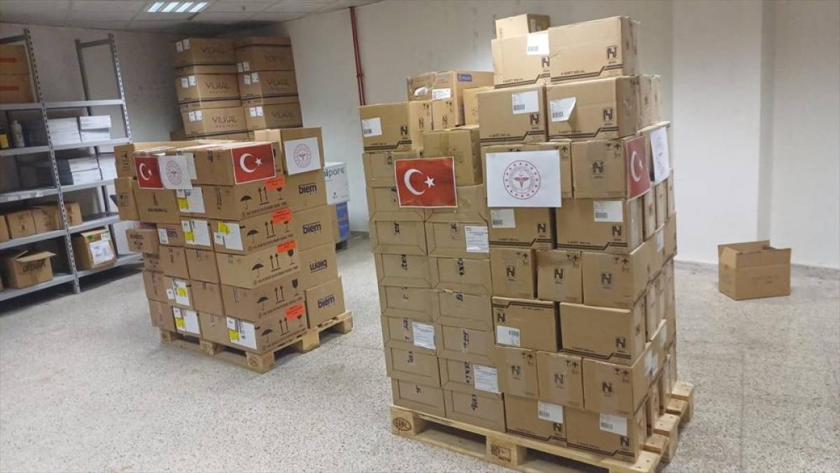 Sağlık Bakanlığından İran'a g&ouml;nderilen tıbbi yardım malzemelerine ilişkin a&ccedil;ıklama: