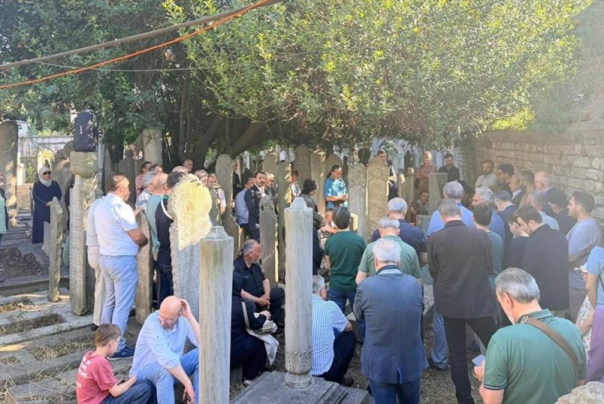 Şair ve yazar Mevlana İdris Zengin vefatının 4. yılında anıldı