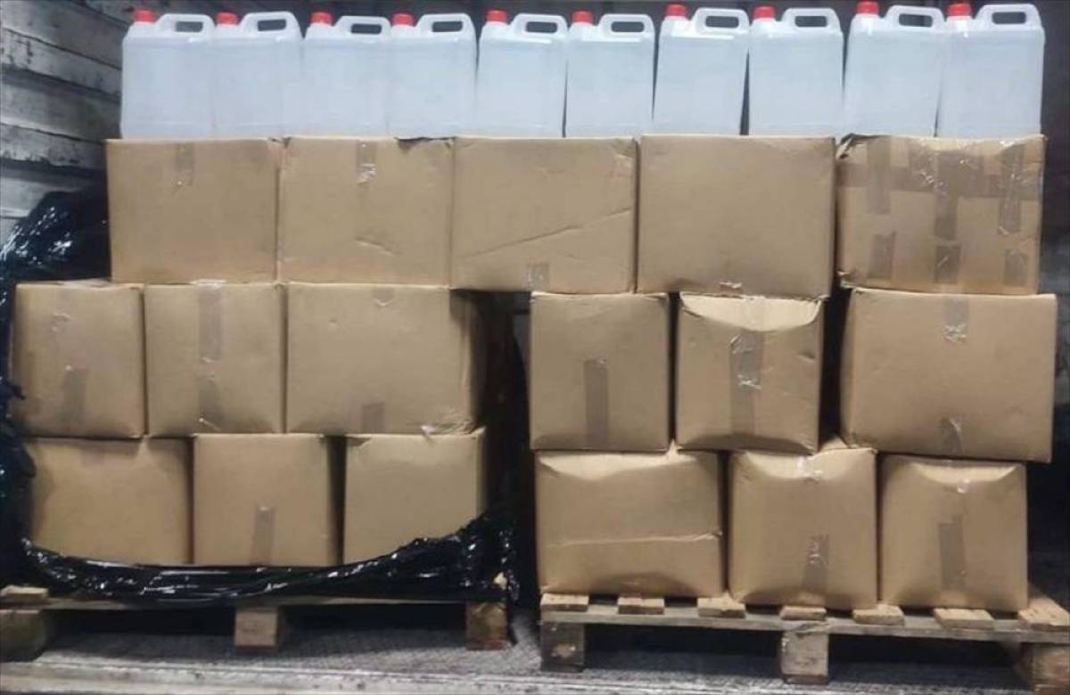 İzmir'de yılbaşı öncesi 860 litre etil alkol ele geçirildi