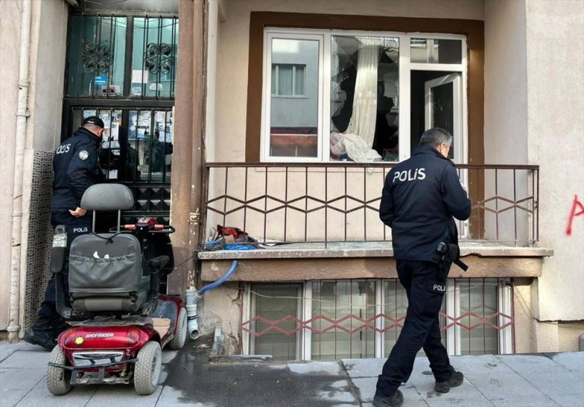 Aksaray'da bir eve düzenlenen baltalı saldırıda 2 kişi yaralandı