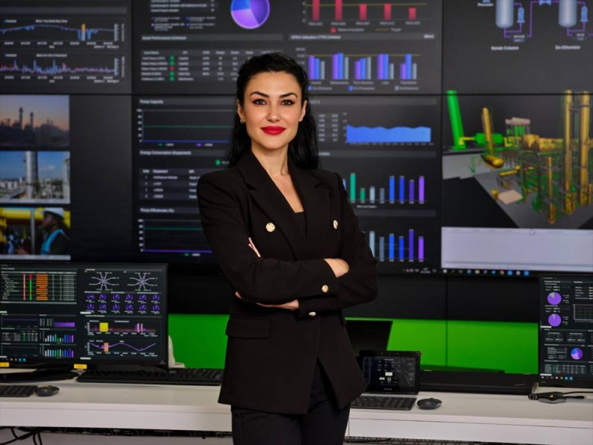 Schneider Electric'te &uuml;st d&uuml;zey atama