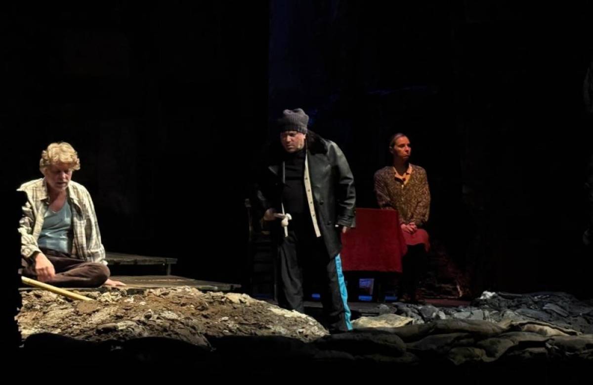 Bursa'da "İlerleme" oyunu sahnelendi