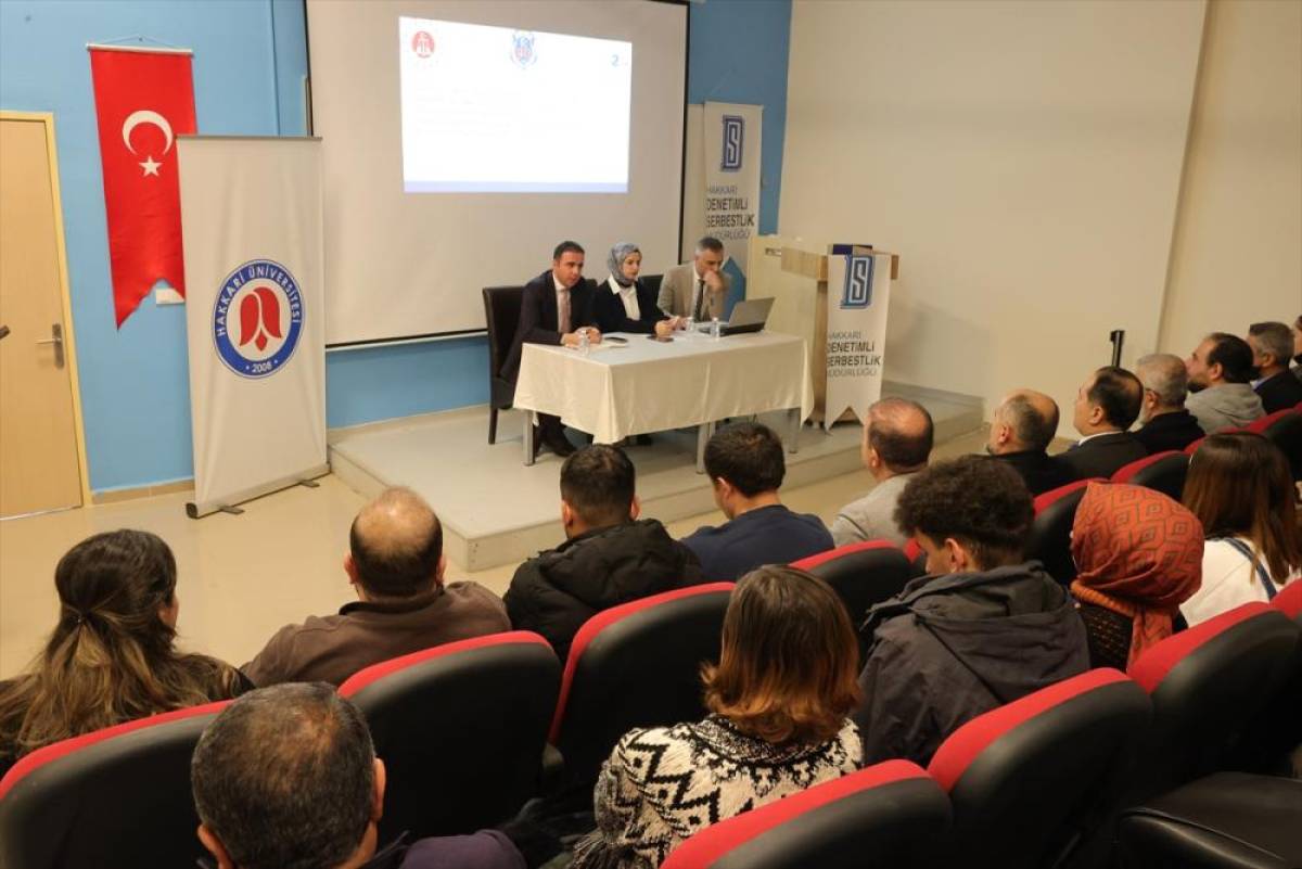 Hakkari'de üniversite öğrencilerine Denetimli Serbestlik Sistemi anlatıldı