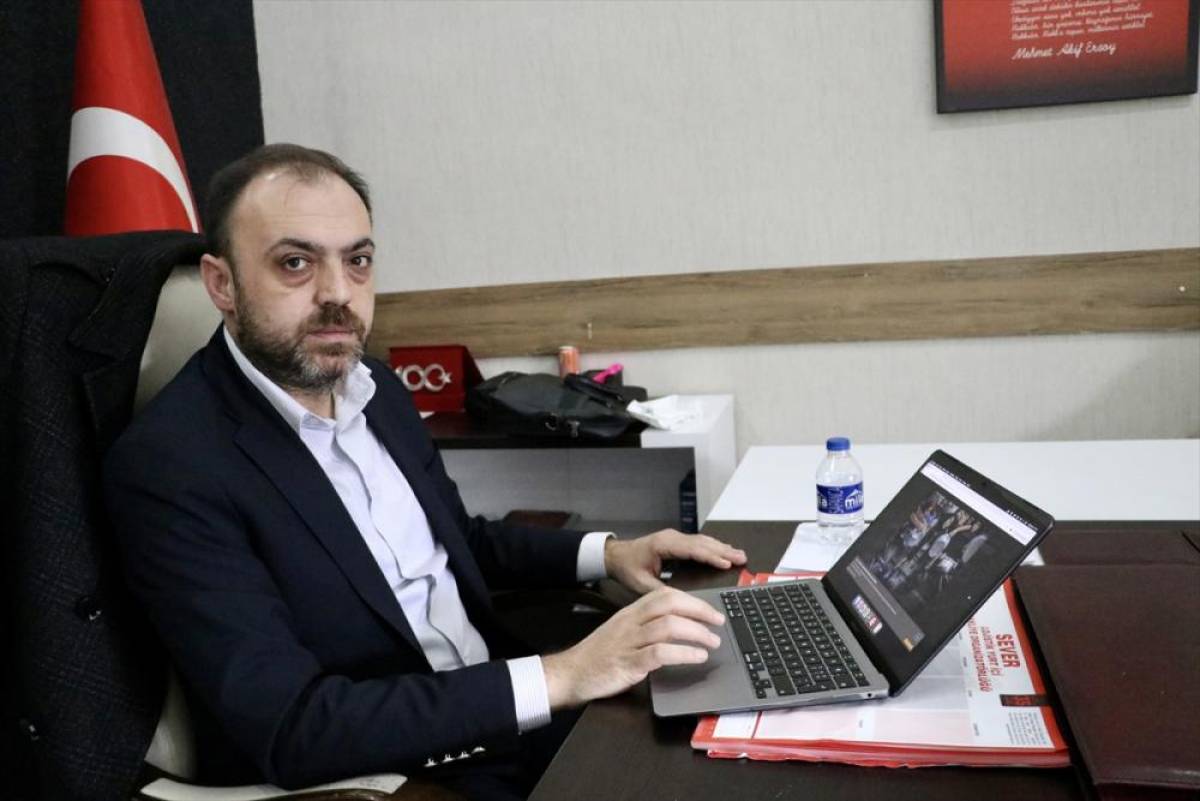 Sakaryaspor Kul&uuml;p Başkanı Zengin, AA'nın "Yılın Kareleri" oylamasına katıldı