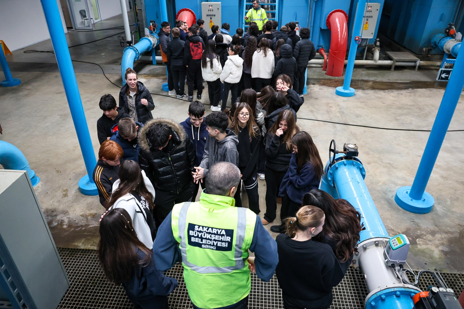 SASKİ o s&uuml;re&ccedil;leri lise &ouml;ğrencileri ile paylaştı