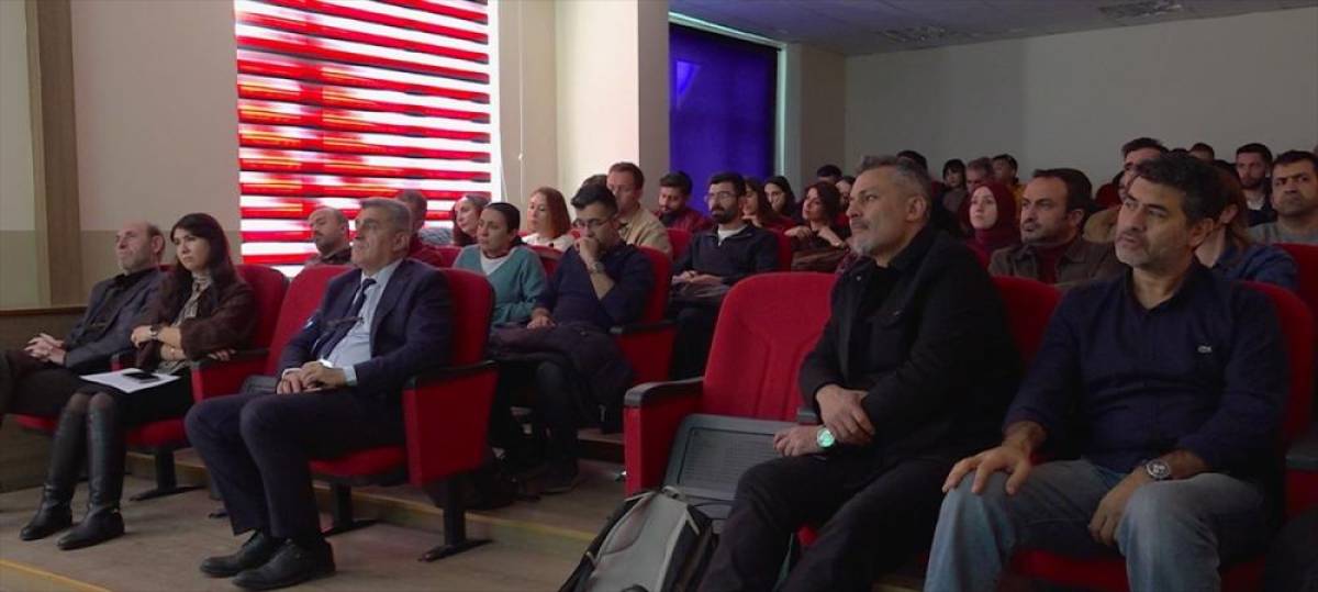 Van'da "Arami Dili ve Yazı Sistemi Konferansı" d&uuml;zenlendi