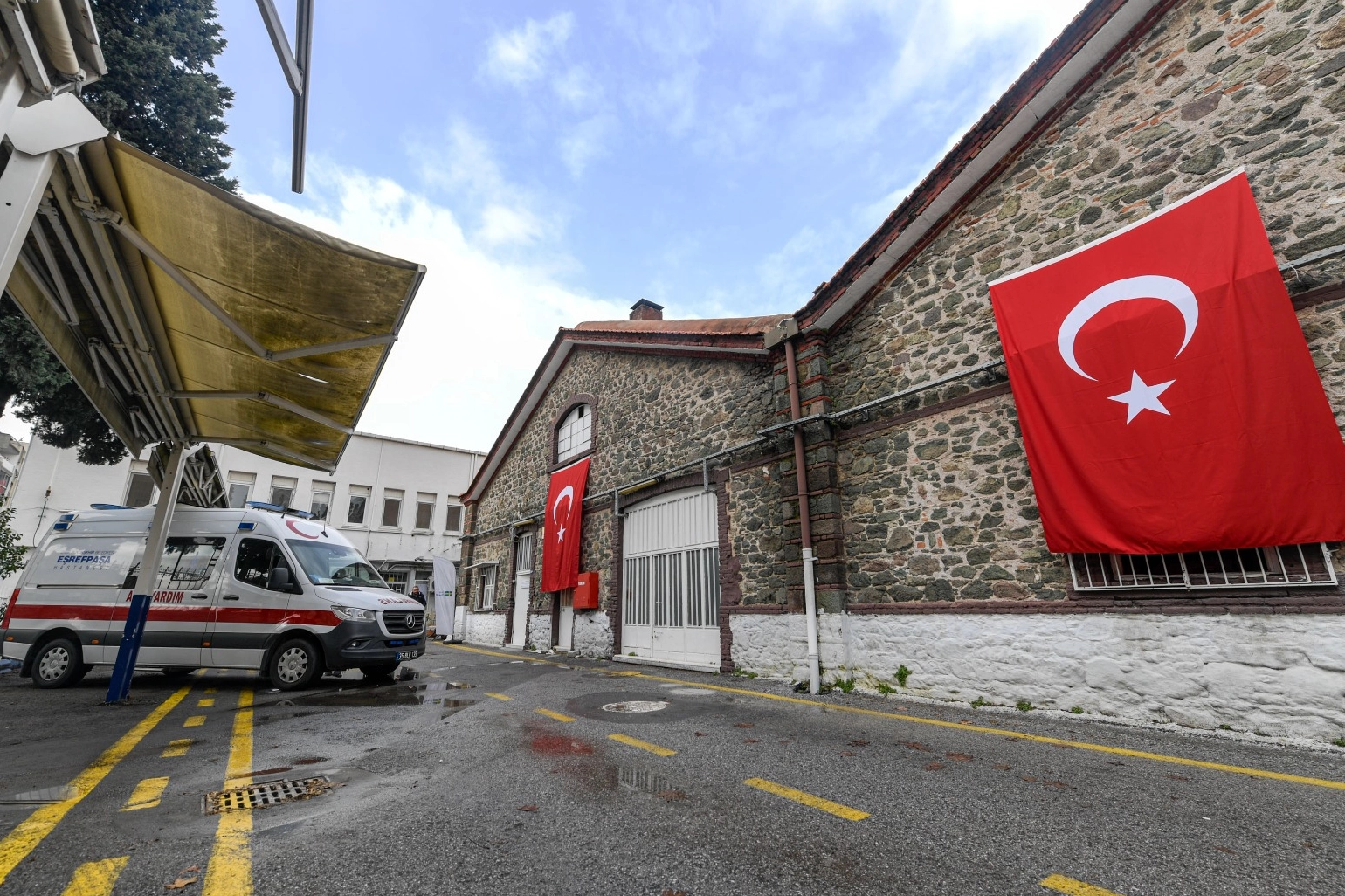 İzmir B&uuml;y&uuml;kşehir Meclisi&rsquo;nden Vakıflar&rsquo;a tahliye isyanı