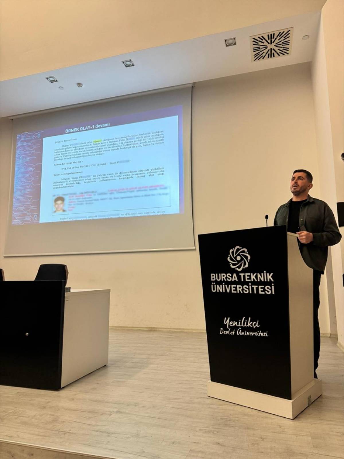 Bursa'da &uuml;niversite &ouml;ğrencilerine "IBAN kiralamanın" riskleri anlatıldı