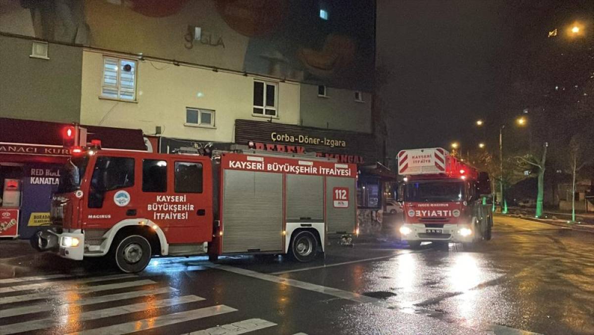 Kayseri'de bir otelde &ccedil;ıkan yangın s&ouml;nd&uuml;r&uuml;ld&uuml;