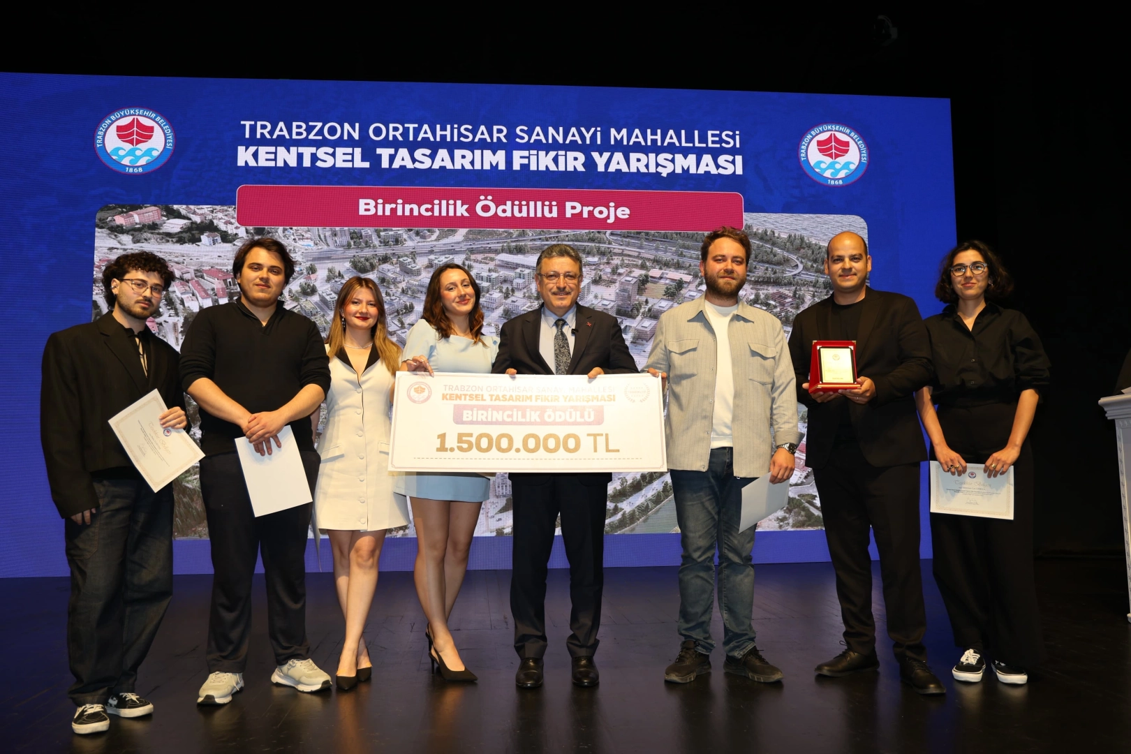 Trabzon&rsquo;da &ouml;d&uuml;ller sahiplerini buldu