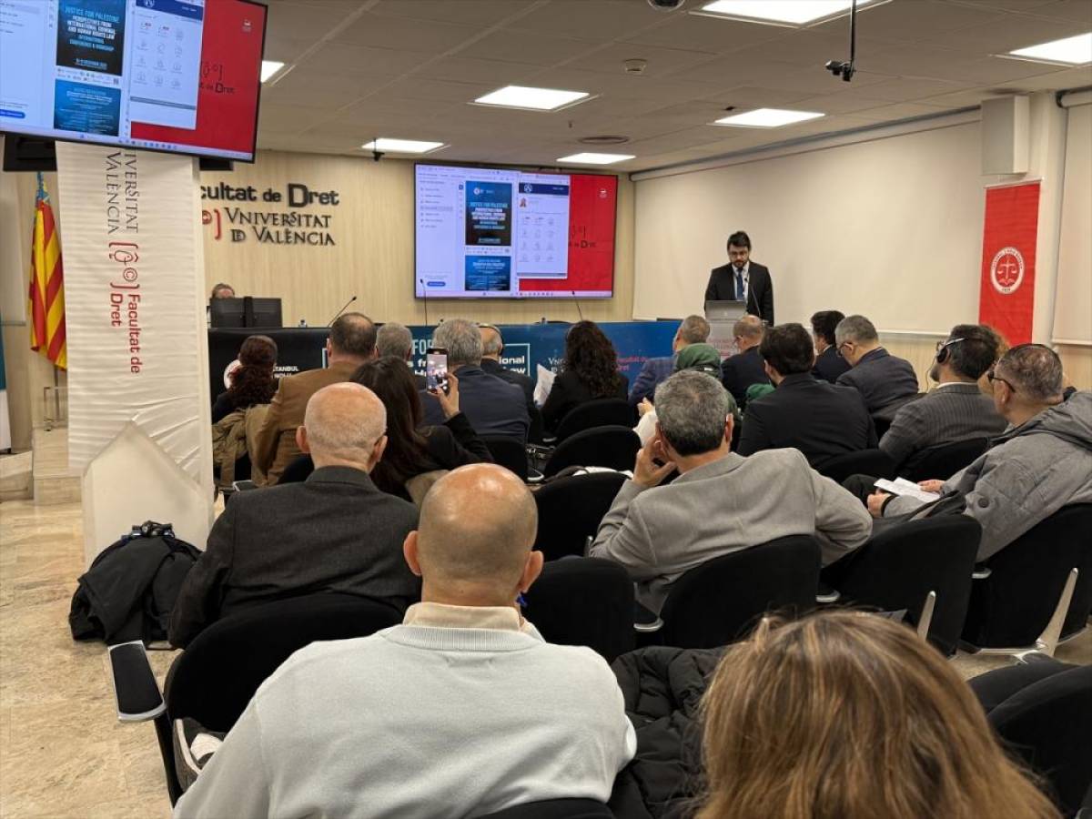 Türk, İspanyol ve uluslararası hukukçular, Gazze'de yaşanan ihlalleri Valencia'da tartıştı