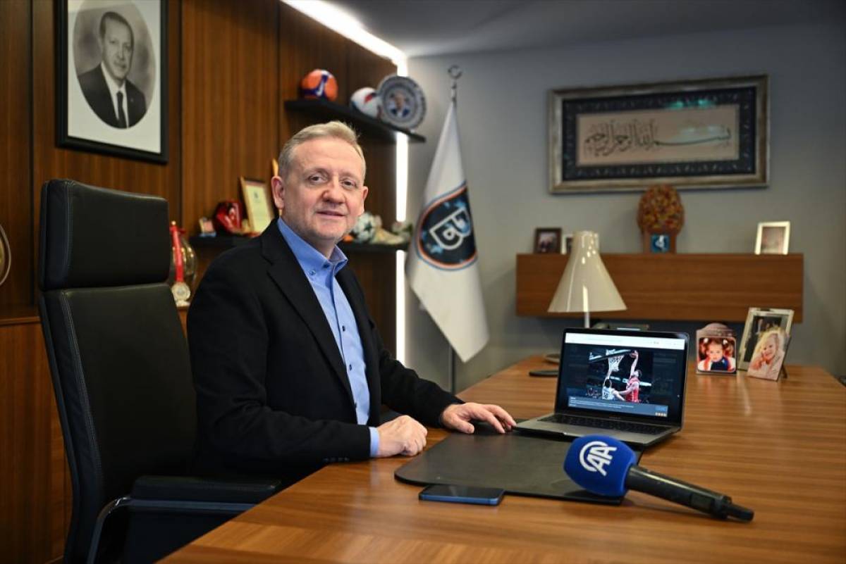 Başakşehir Futbol Kul&uuml;b&uuml; Başkanı G&ouml;ksel G&uuml;m&uuml;şdağ, AA'nın "Yılın Kareleri" oylamasına katıldı