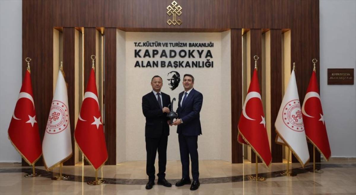Kırgızistan'ın Ankara B&uuml;y&uuml;kel&ccedil;isi Kazakbaev'den Kapadokya Alan Başkanlığına ziyaret
