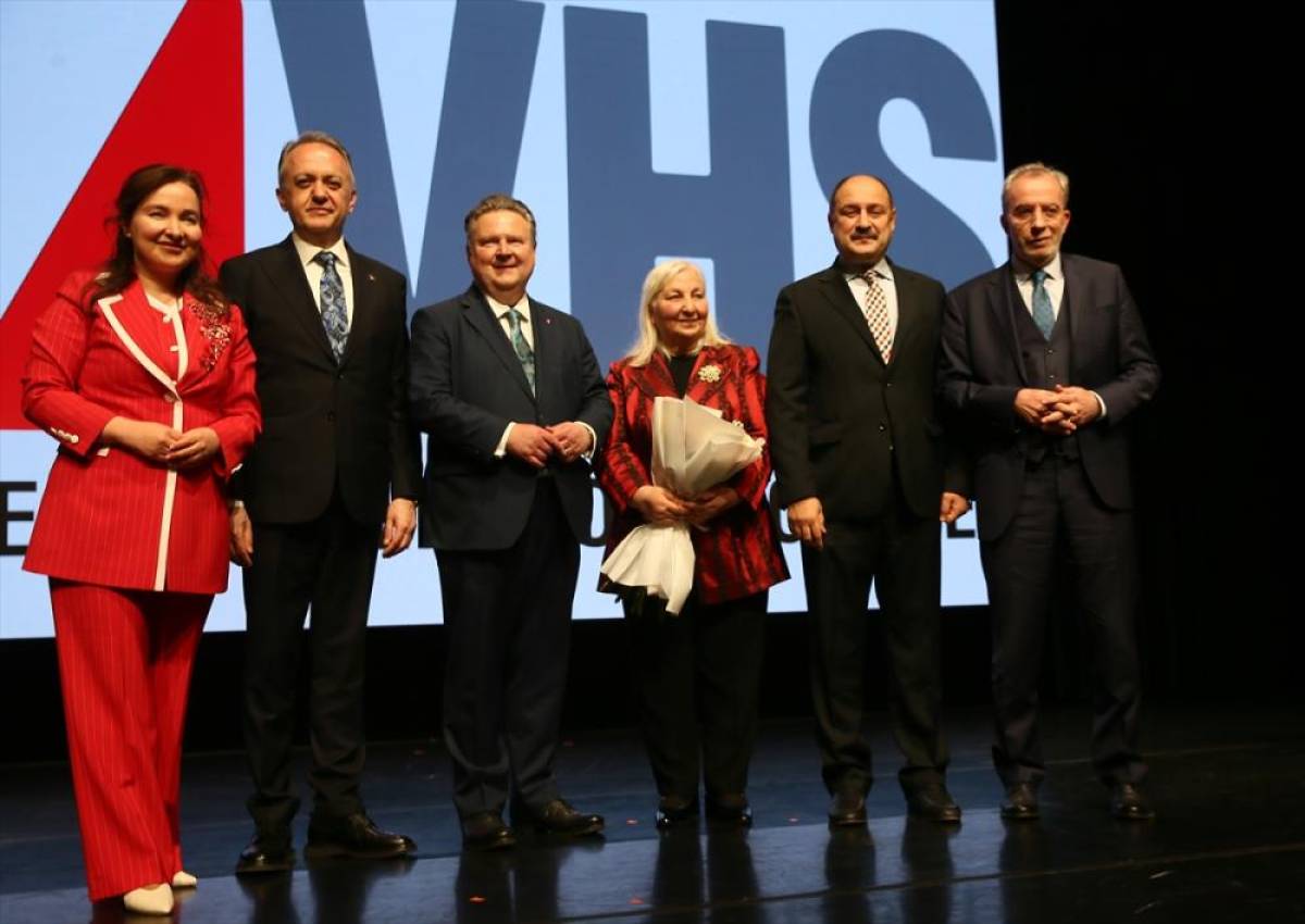 Viyana'da G&ouml;beklitepe temalı &ccedil;anta sergisi a&ccedil;ıldı