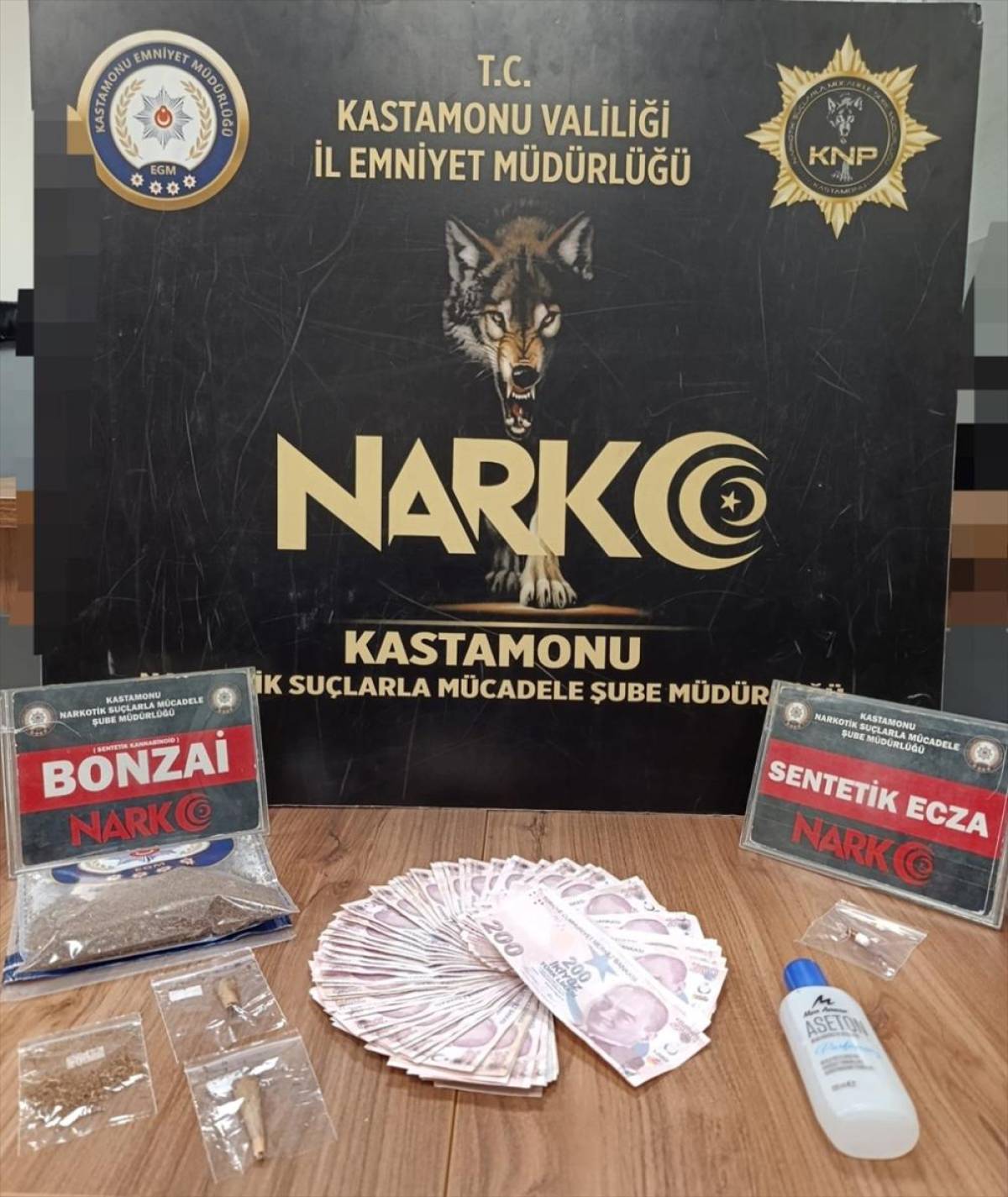 Kastamonu'da sokak satıcılarına y&ouml;nelik operasyonda yakalanan zanlı tutuklandı