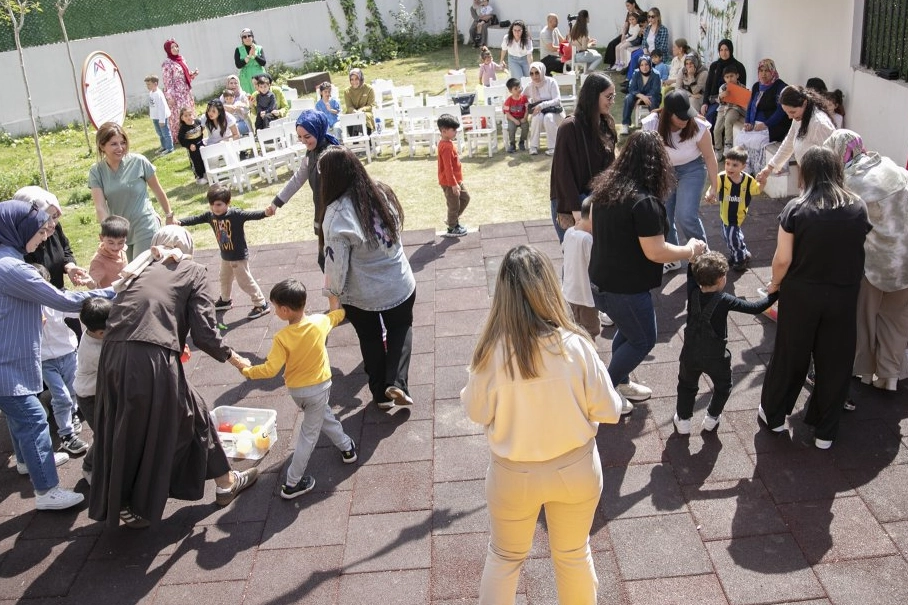 Mersin&rsquo;de oyun ve sevgi buluşması