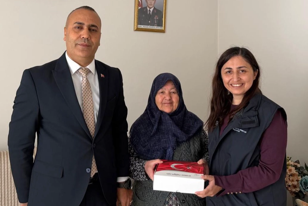 Manisa B&uuml;y&uuml;kşehir&rsquo;den şehit annelerine anlamlı ziyaret