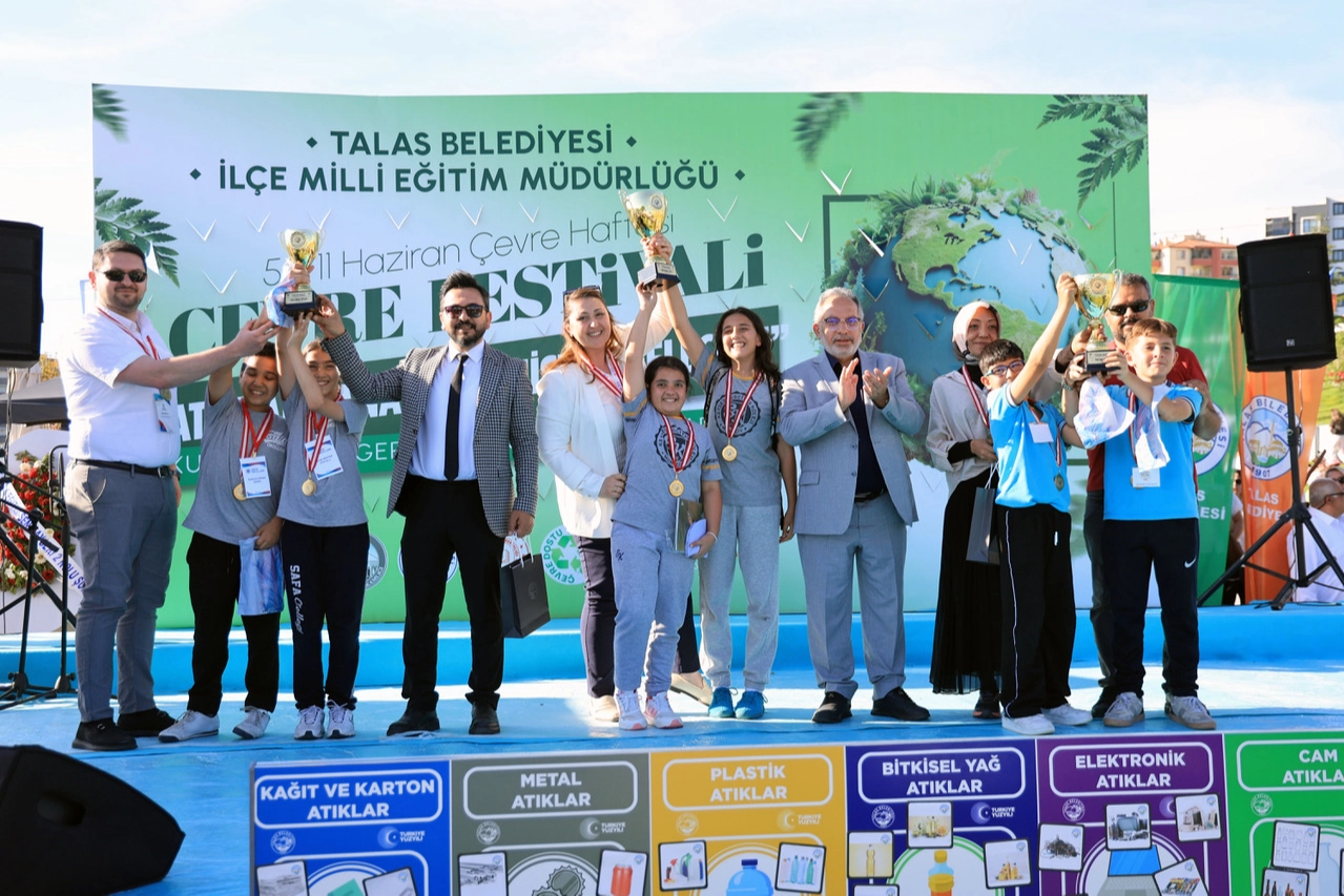 Kayseri Talas'ta &ccedil;evre bilinci sanatla buluştu