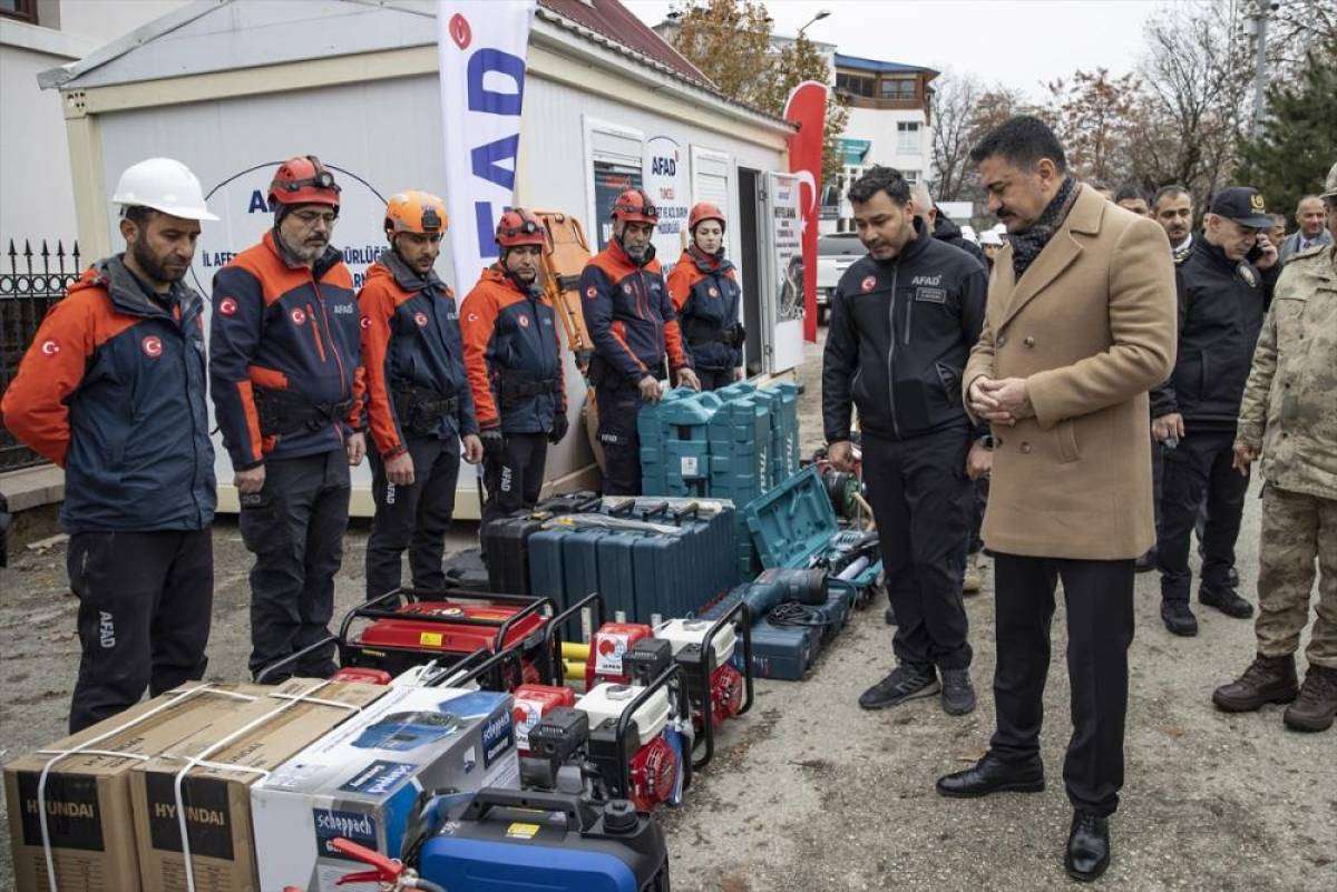 Tunceli'de olası afet ve acil durumlar için müdahale konteynerleri kuruldu