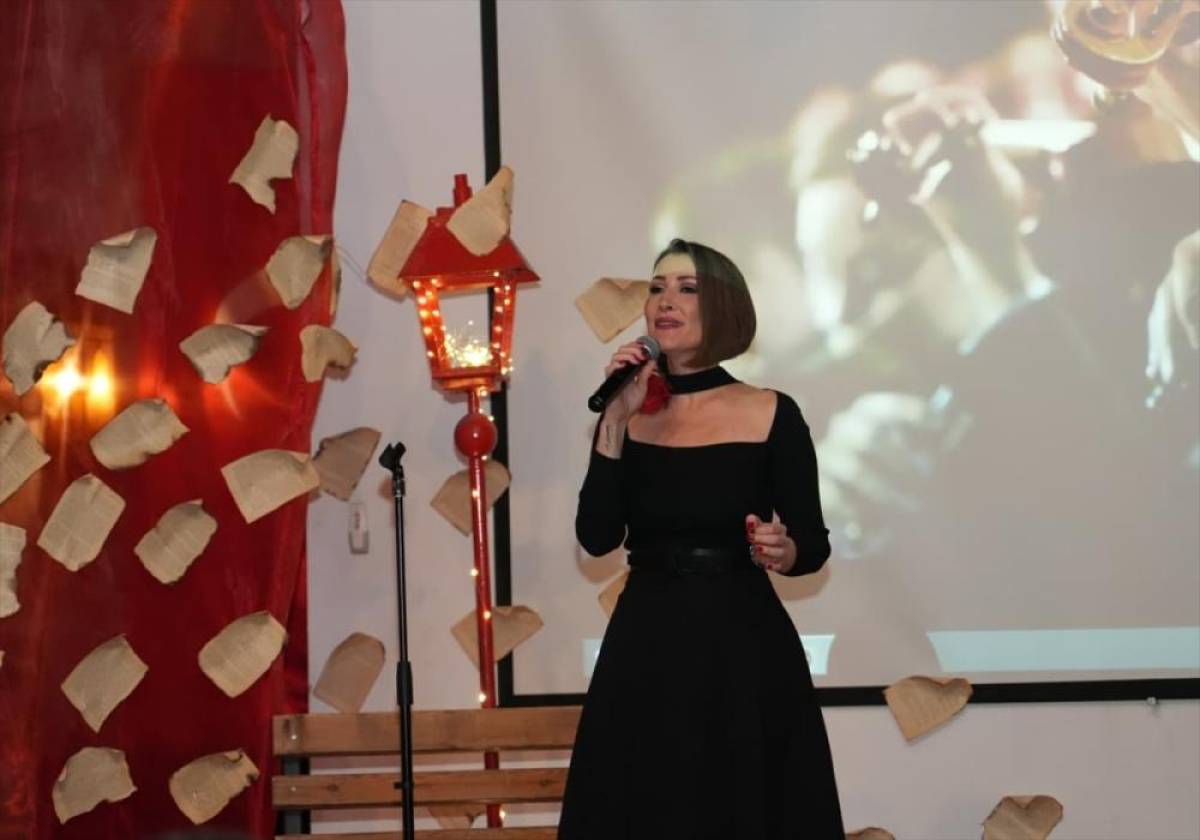 Ankara'da &ccedil;ocuklar i&ccedil;in "Şiir ve M&uuml;zik Dinletisi" programı d&uuml;zenlendi