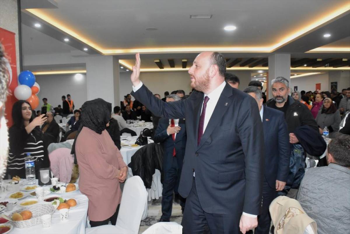 AK Parti Genel Başkan Yardımcısı B&uuml;y&uuml;kg&uuml;m&uuml;ş, Van'da sahur programında konuştu: