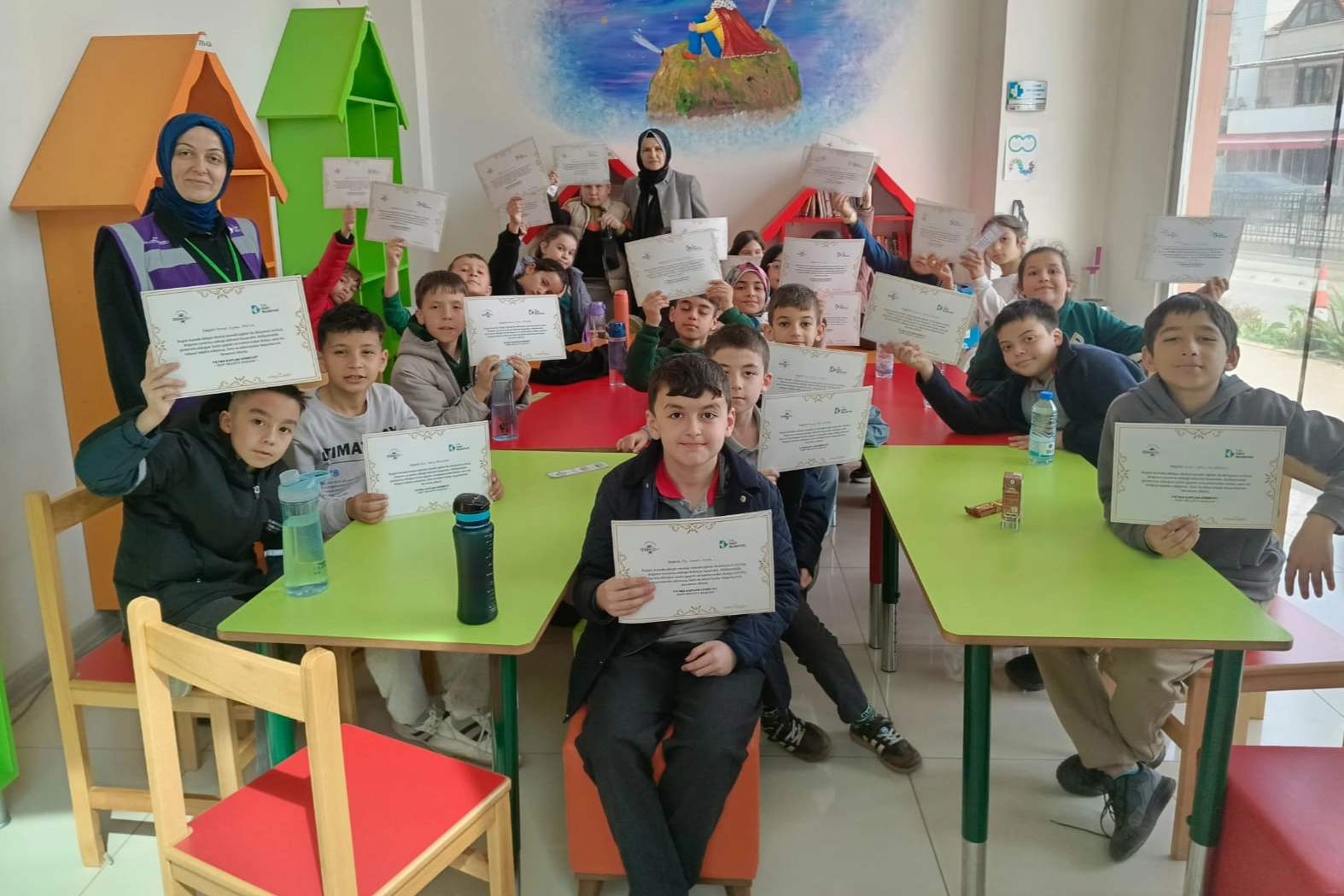 İZGİM, &ouml;ğrencileri ağırlamaya devam ediyor