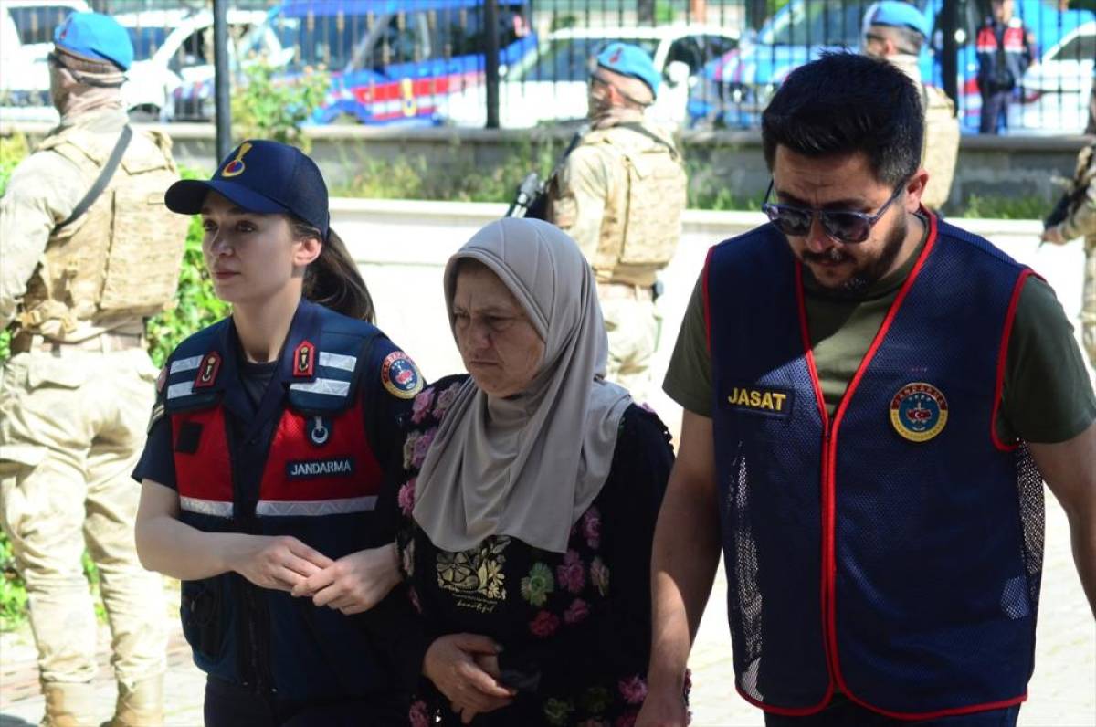 Aydın'da 14 yıl &ouml;nce kaybolan gencin &ouml;ld&uuml;r&uuml;ld&uuml;ğ&uuml; iddiasıyla 8 ş&uuml;pheli yakalandı