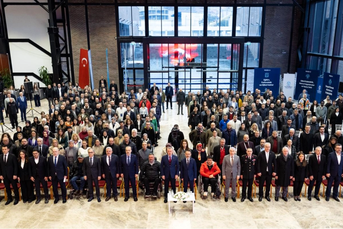 Kocaeli&rsquo;de Engelsiz Ulaşım &Ccedil;alıştayı d&uuml;zenlendi