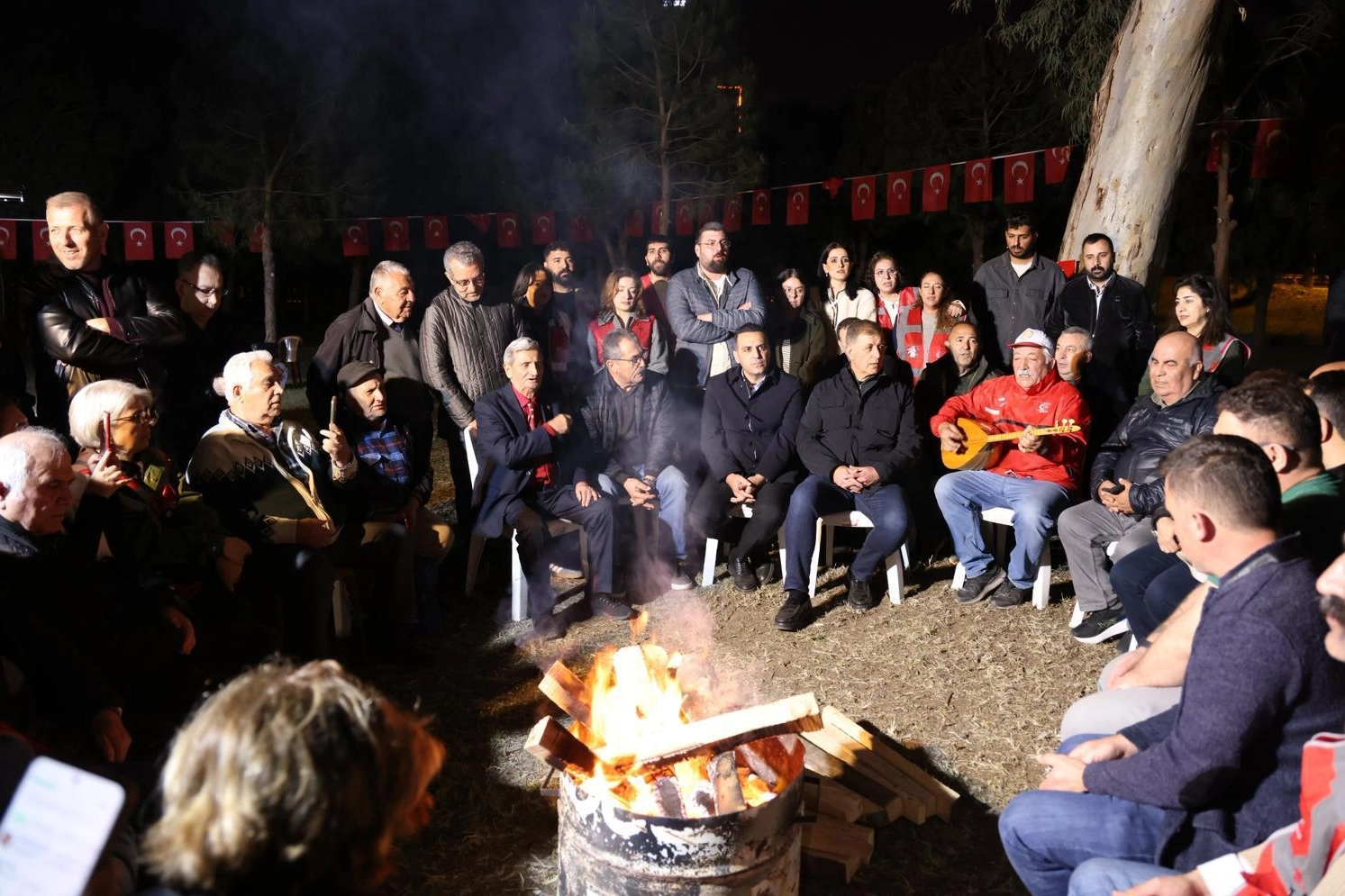 İzmir'de 'Meslek Fabrikası' n&ouml;beti s&uuml;r&uuml;yor