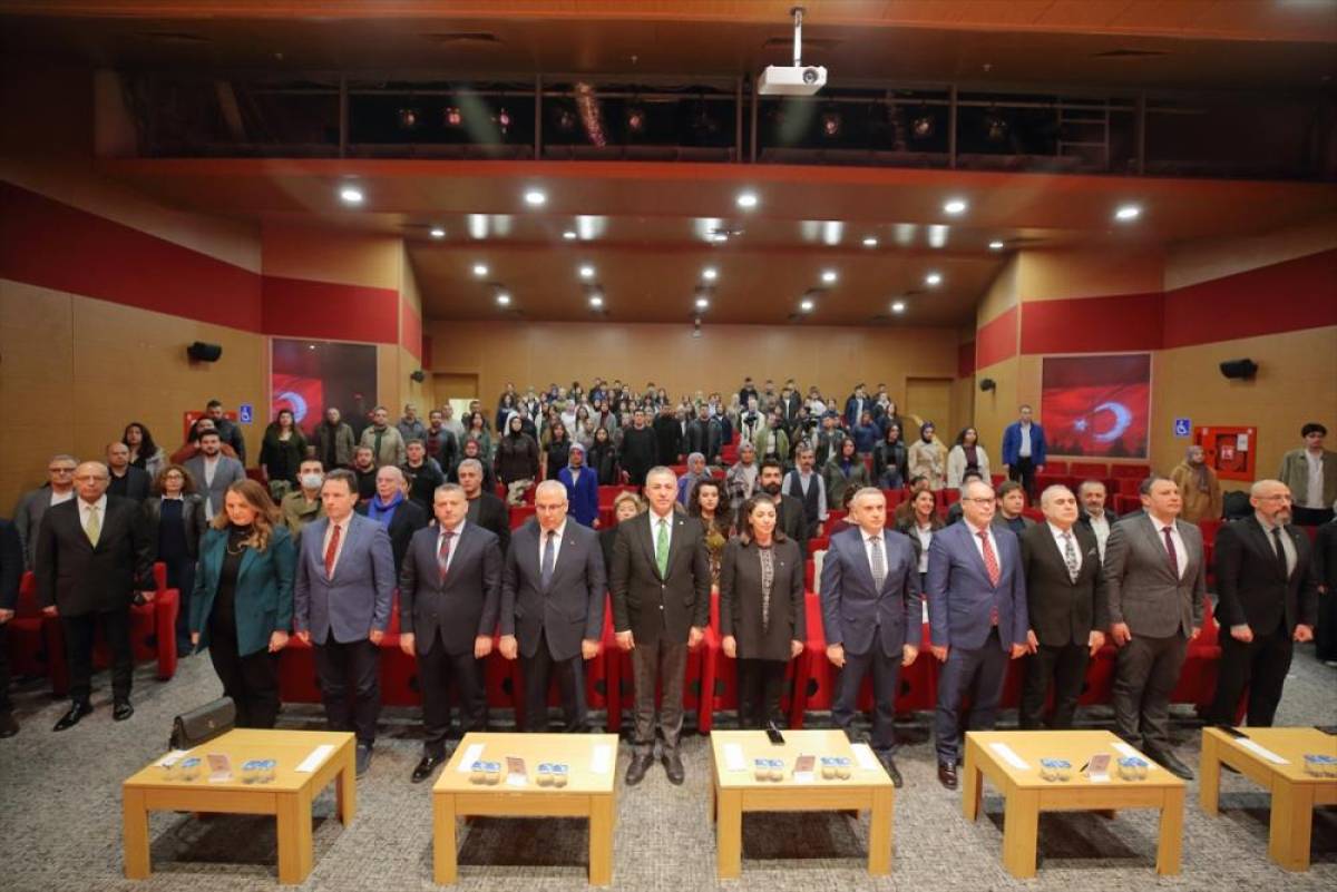 &Ccedil;orum'da "Hititlerde Tıp ve Hukuk" paneli d&uuml;zenlendi