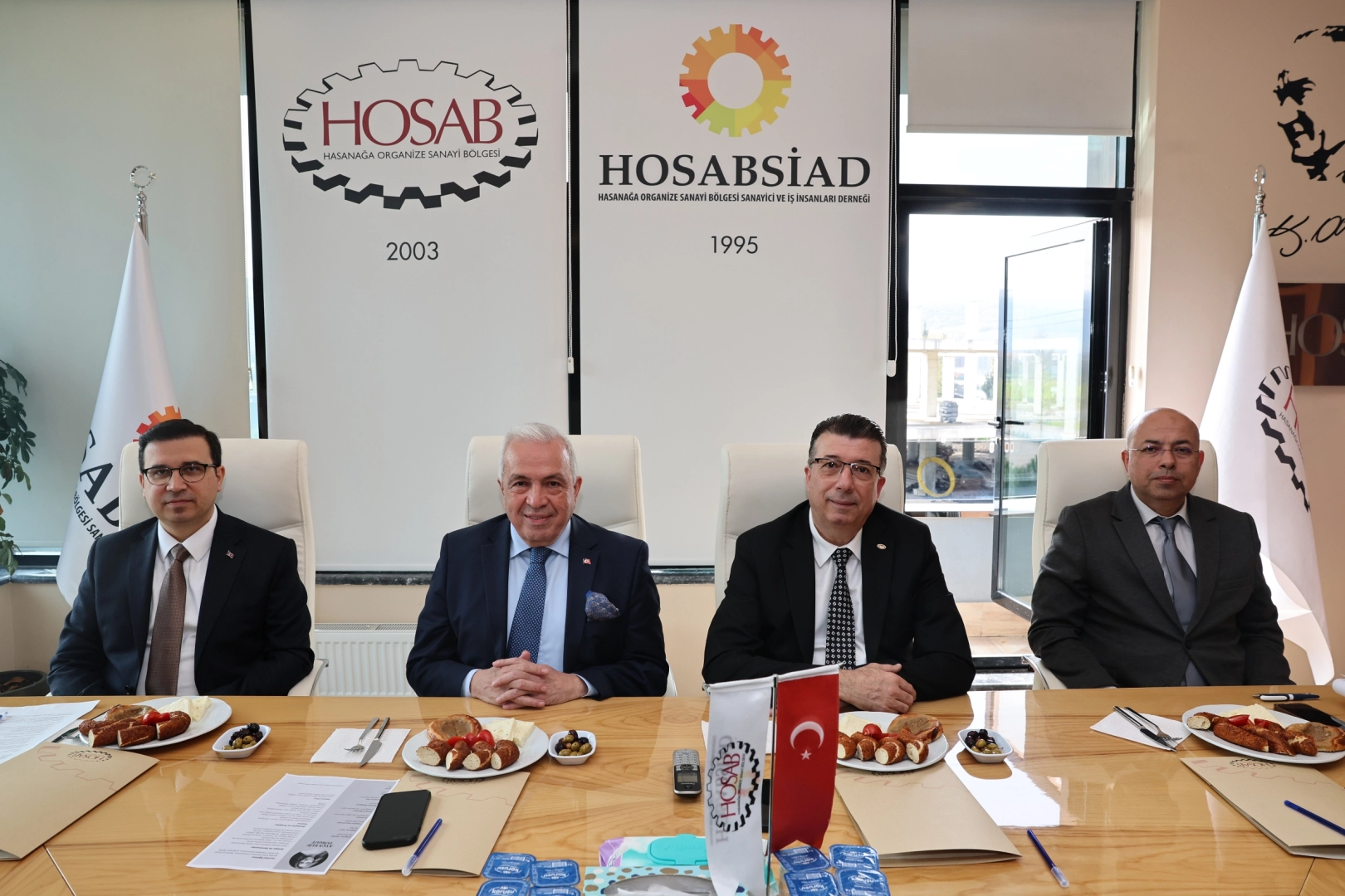 Bursa Nil&uuml;fer'de sanayiciler ortak akılda buluştu